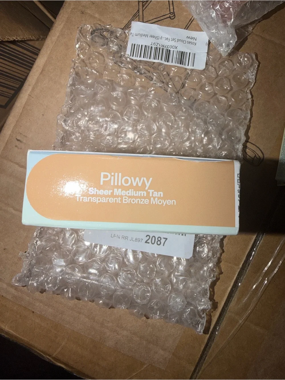 Pillowy box on bubble wrap